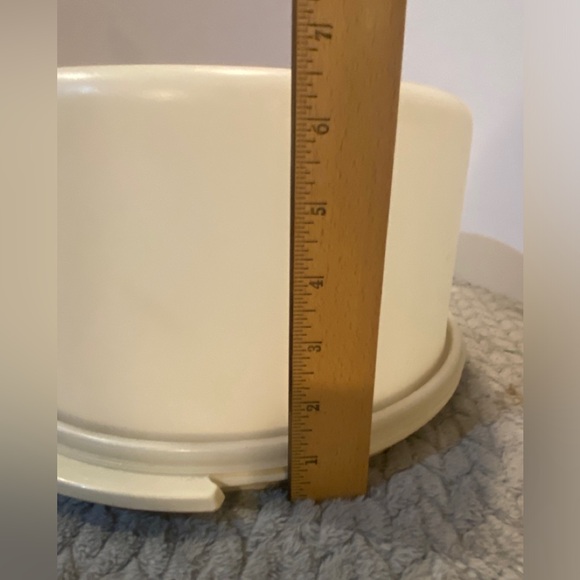 Tupperware Cake Taker with Handle 3pieces Almond Vintage - Picture 9 of 10